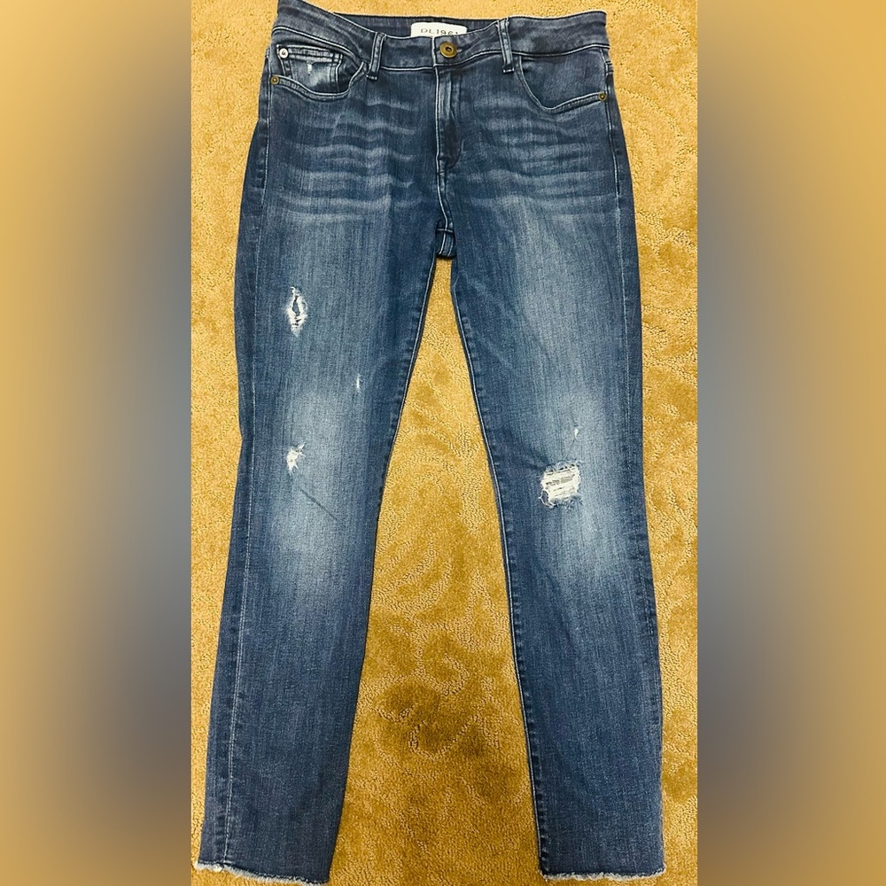 DL1961 Margaux Instasculpt Ankle Skinny Distressed Jeans